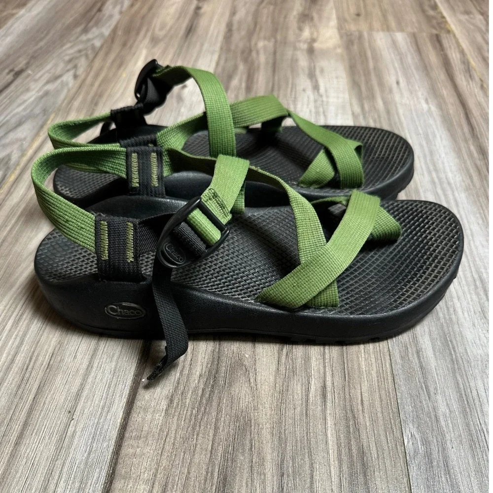 Chaco Men's Z/2 Classic Green Strappy Hiking Sandals Vibram Sole Size 10